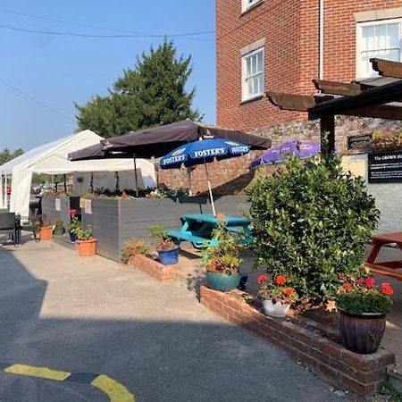 Bed and Breakfast The Crown In Fordingbridge Zewnętrze zdjęcie