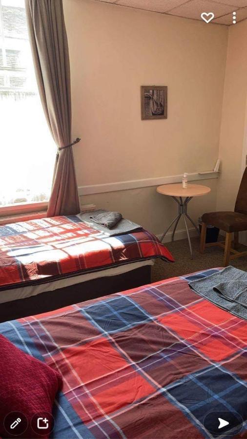 Bed and Breakfast The Crown In Fordingbridge Zewnętrze zdjęcie